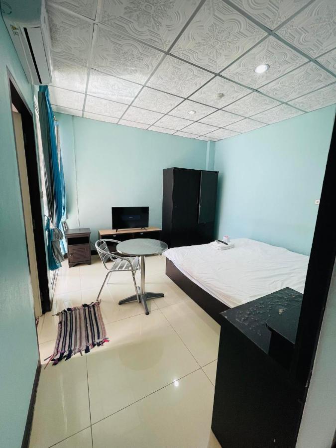 BR pensión Pattaya Exterior foto