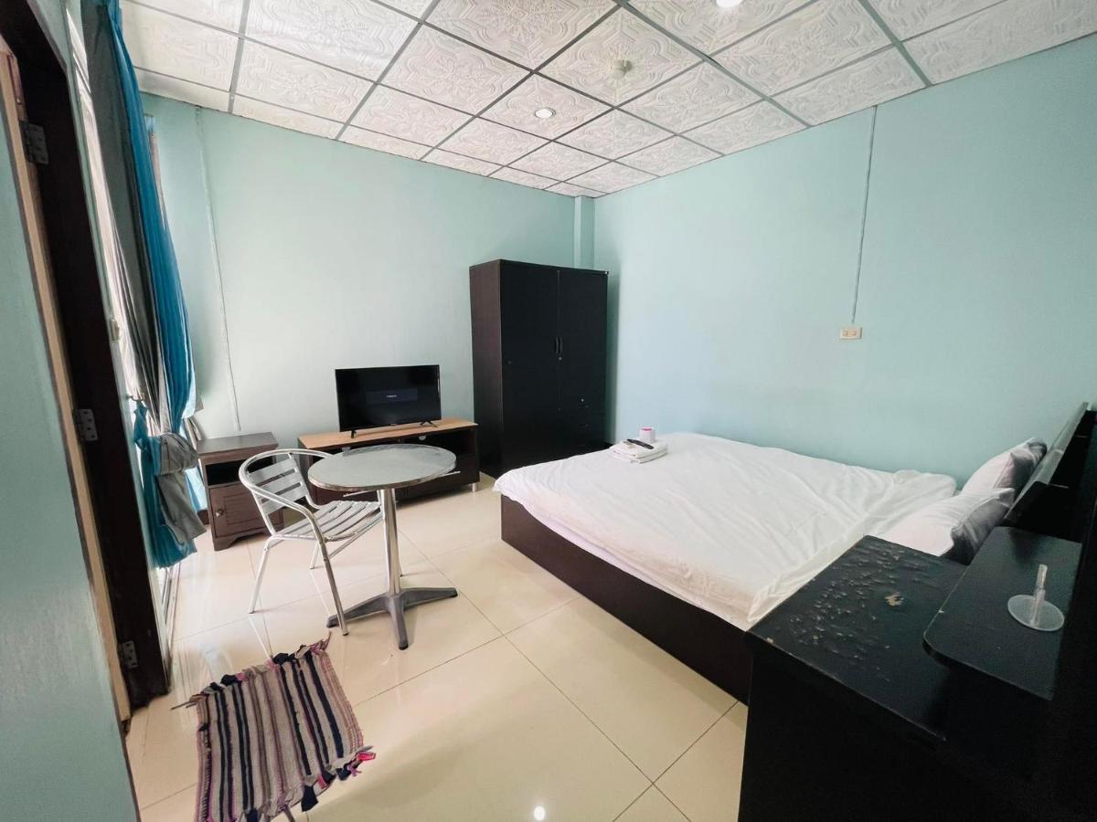 BR pensión Pattaya Exterior foto