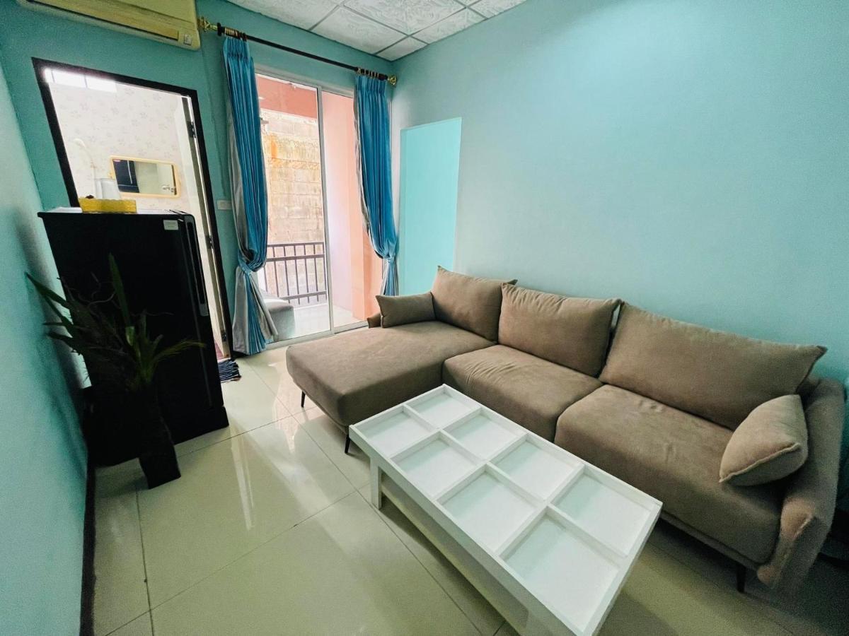 BR pensión Pattaya Exterior foto