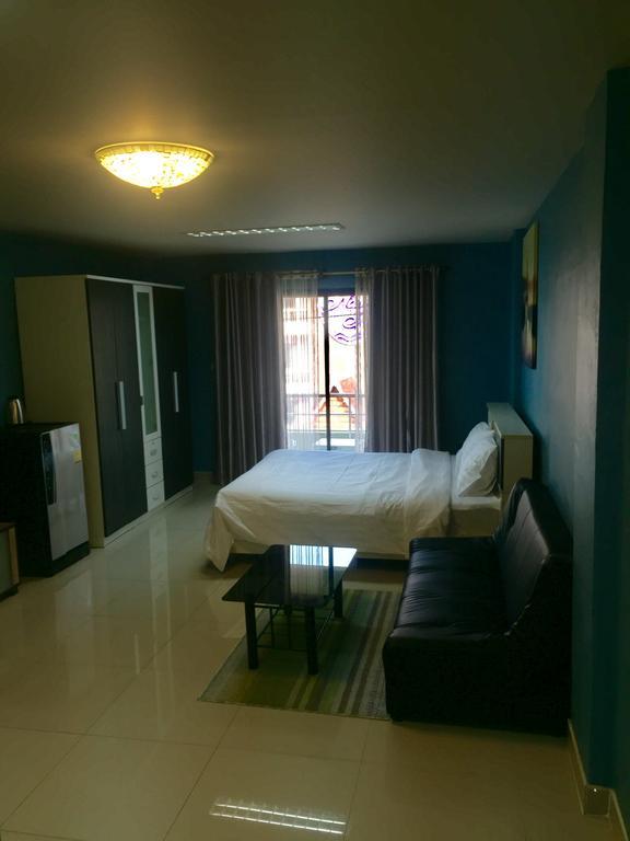 BR pensión Pattaya Exterior foto